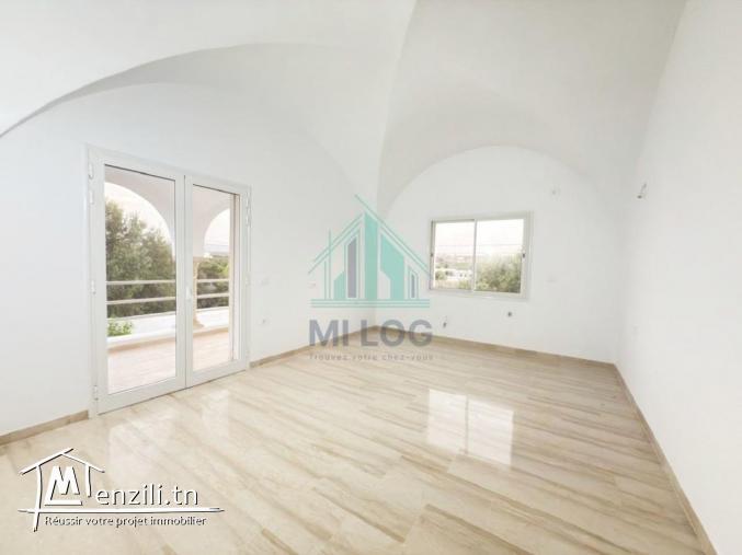 villa d’inspiration arabesque avec piscine à El  Menchar Hammamet