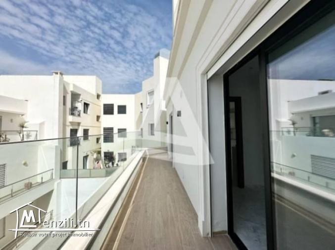 a louer s3 avec terrasse jamais habité a la marsa