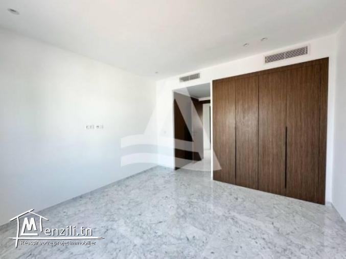 a louer s3 avec terrasse jamais habité a la marsa