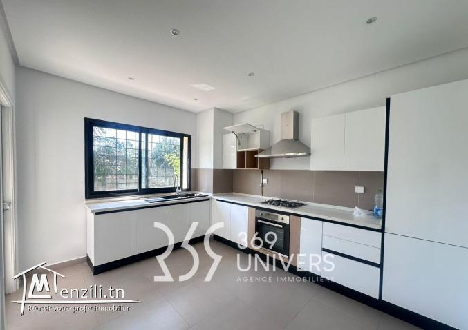 Villa à louer  avec piscine à Gammarth