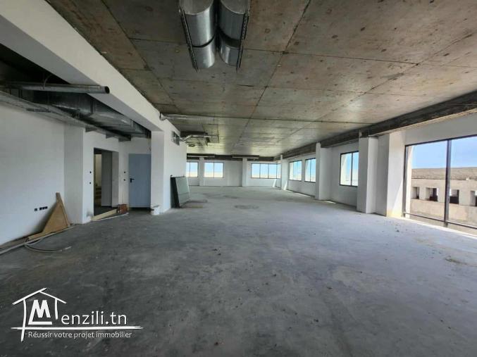 open space 1220 m² ths au pole la gazelle
