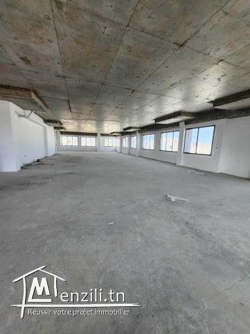 open space 1220 m² ths au pole la gazelle