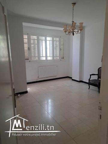 À Vendre | Appartement S+3 au RDC – Ariana