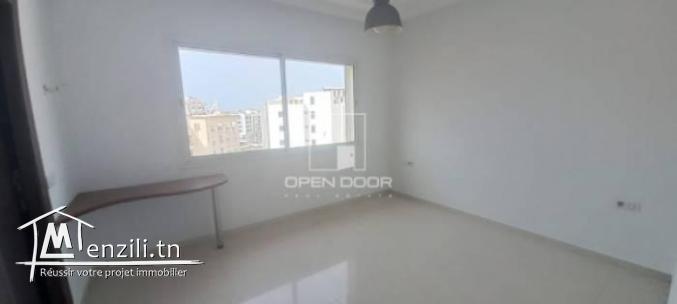 À louer  Magnifique Penthouse S3 avec piscine au Lac 2