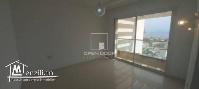 À louer  Magnifique Penthouse S3 avec piscine au Lac 2