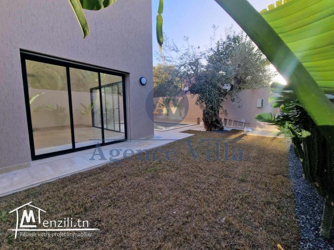 une villa s4 à gammarth avec piscine et jardin