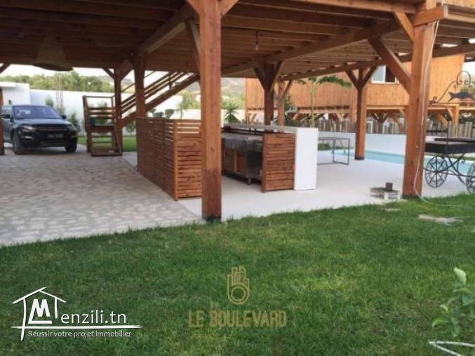 A vendre Maison en bois S4 avec piscine à Hammamet