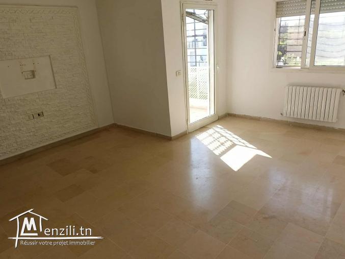 Opportunité à La Manouba : Charmant S+3 à vendre dans emplacement idéal