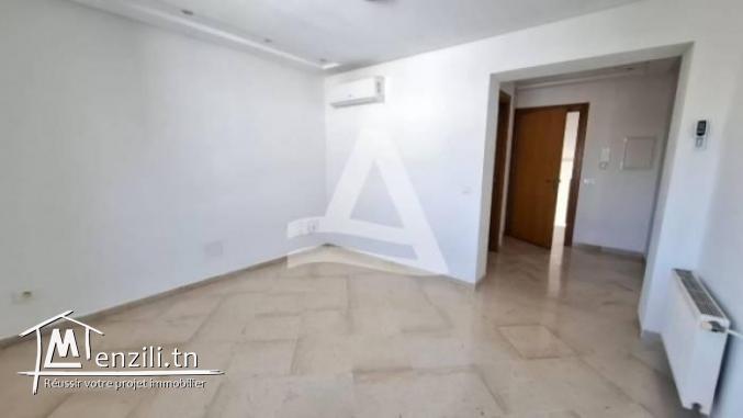 Locatio s2 avec un roof top a gammarth