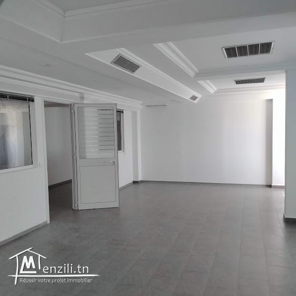 Super bureau 760 m² à Alain savary