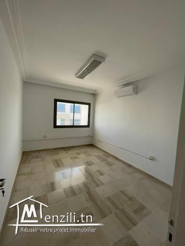 3 Etages bureautique a louer à Alain Savary