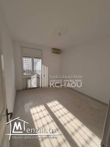 a louer étage de villa  s3 a riadh el andalous pres hôpital matri