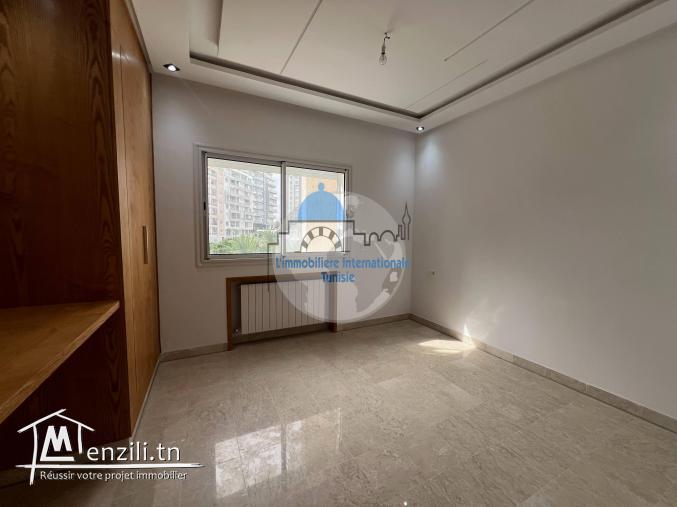 à louer un  appartement en S+2 dans un immeuble de luxe avec ascenseur à Souse