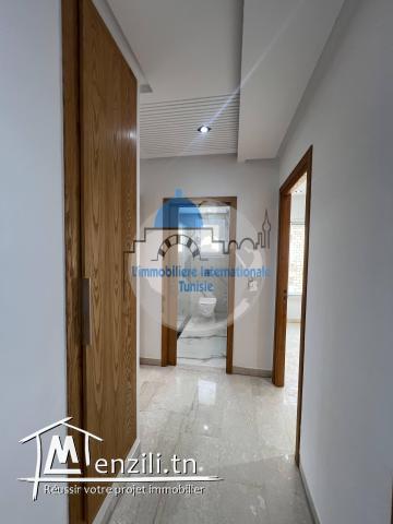 à louer un  appartement en S+2 dans un immeuble de luxe avec ascenseur à Souse