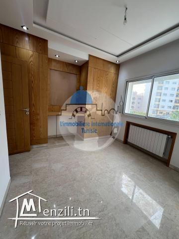 à louer un  appartement en S+2 dans un immeuble de luxe avec ascenseur à Souse