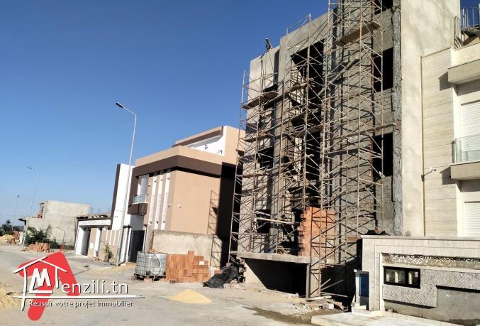 Terrain à bâtir de 317 m² à El Mourouj 6