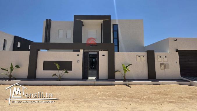 Villa neuve avec piscine - Titre bleu - TEZDAINE DJERBA ZA