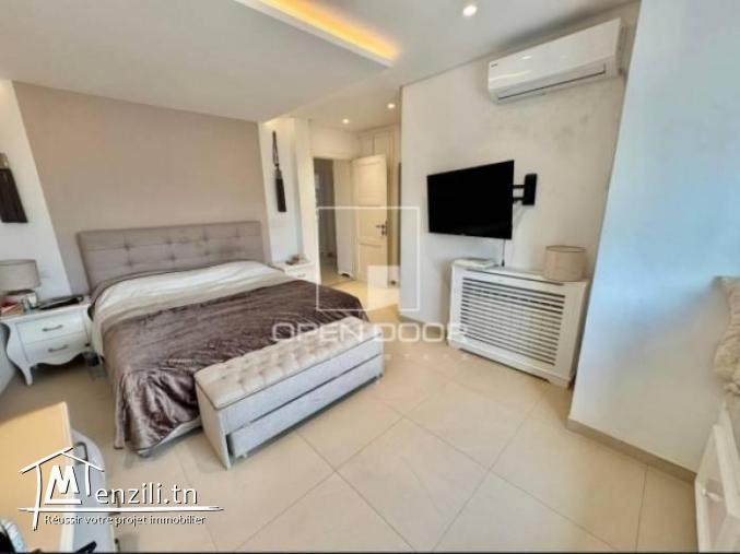 À louer  villa moderne avec piscine jardin et garage