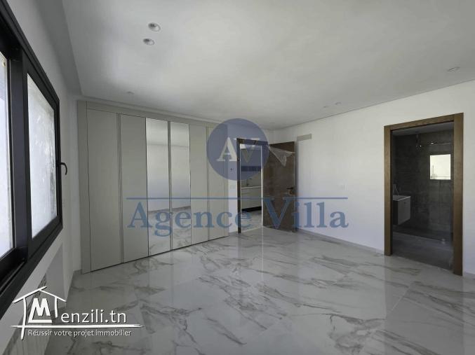 une villa s4 à la marsa avec piscine et jardin