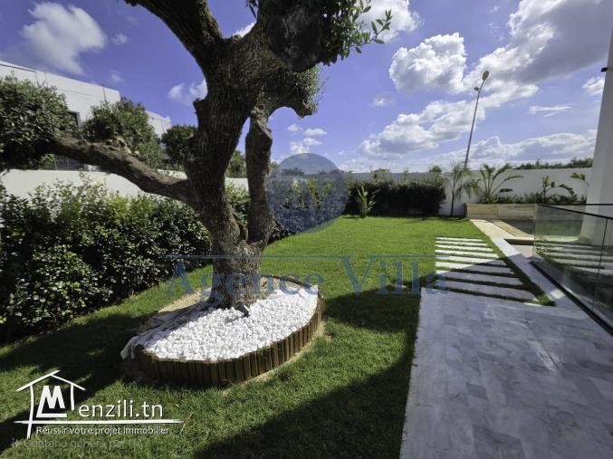 une villa s4 à la marsa avec piscine et jardin