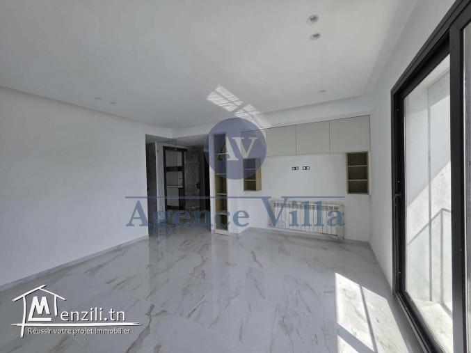 une villa s4 à la marsa avec piscine et jardin