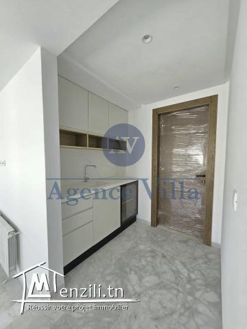 une villa s4 à la marsa avec piscine et jardin