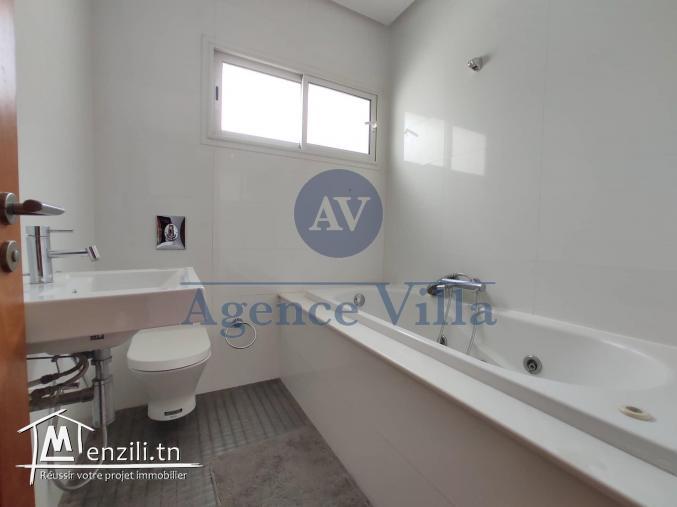 un duplex s4 au lac 1 avec piscine