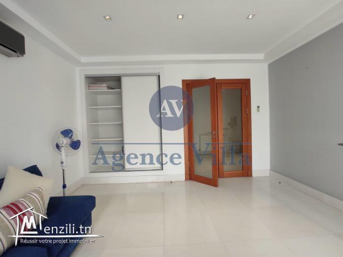 un duplex s4 au lac 1 avec piscine