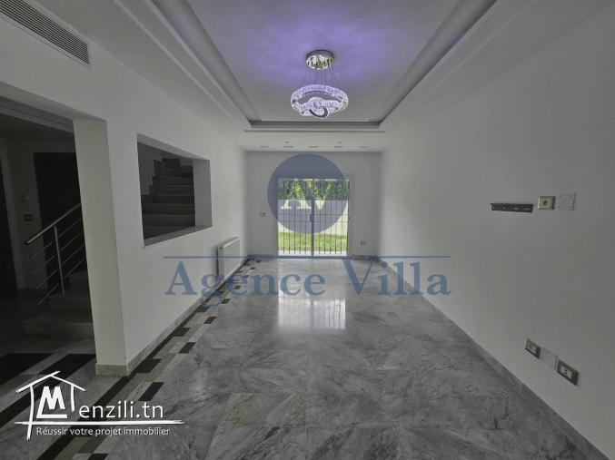 un duplex s3 à la soukra avec jardin