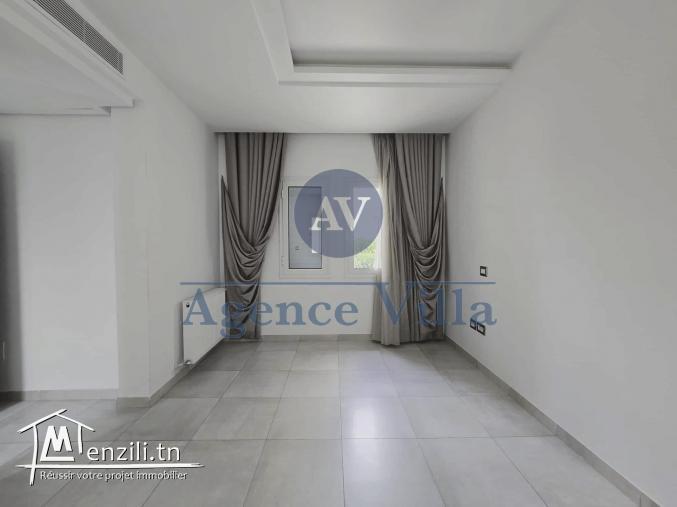 un duplex s3 à la soukra avec jardin