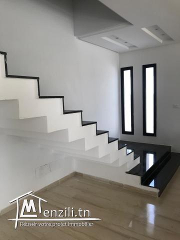 Villa avec vue sur la mer, à 5 minutes de la plage et du centre-ville Chott Mariem