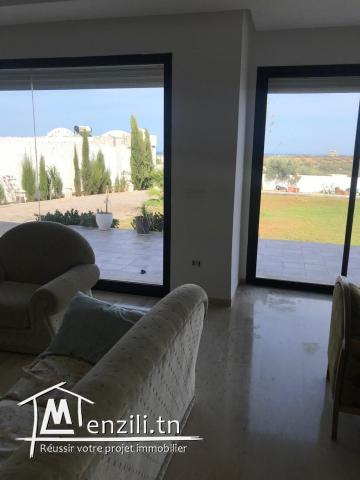 Villa avec vue sur la mer, à 5 minutes de la plage et du centre-ville Chott Mariem