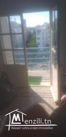 Appartement (S + 3) à louer au centre ville de Tunis belle emplacement