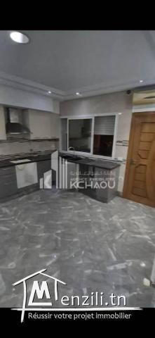 a louer  s4 étage de villa aux jardins d el menzah 1