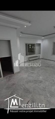 a louer  s4 étage de villa aux jardins d el menzah 1