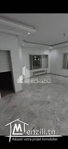 a louer  s4 étage de villa aux jardins d el menzah 1