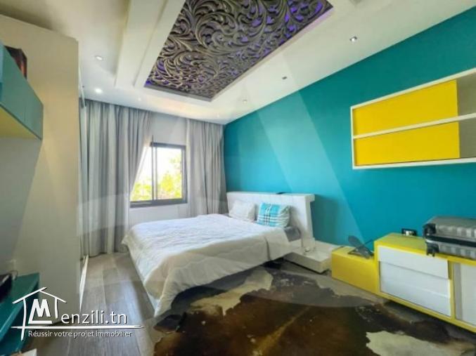 Location d'un Triplex avec jardin et terrasse à Gammarth