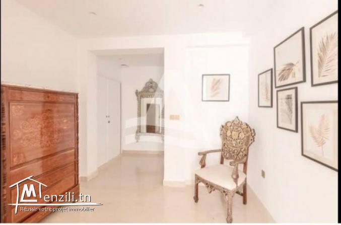 Rdc de villa  richement meublé