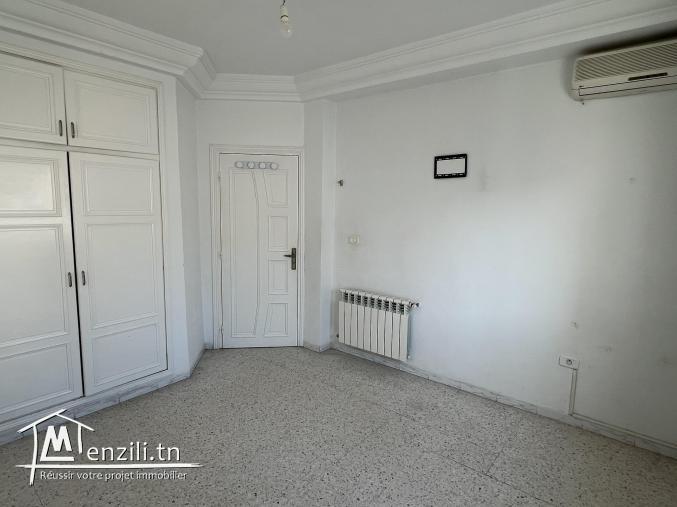 La Soukra : APPARTEMENT S+3 À LOUER