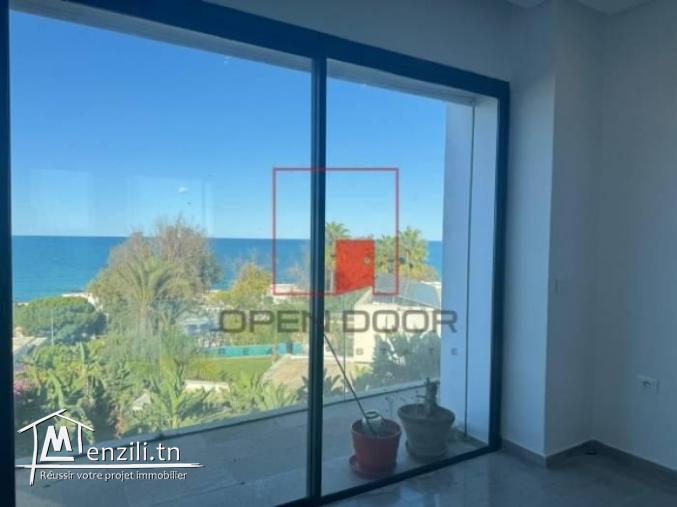 À louer Superbe étage de villa avec terrasse et vue sur mer