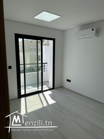 A louer S2 à usage bureautique Radés