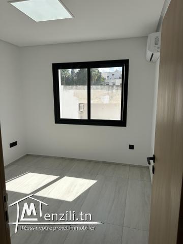 A louer S2 à usage bureautique Radés