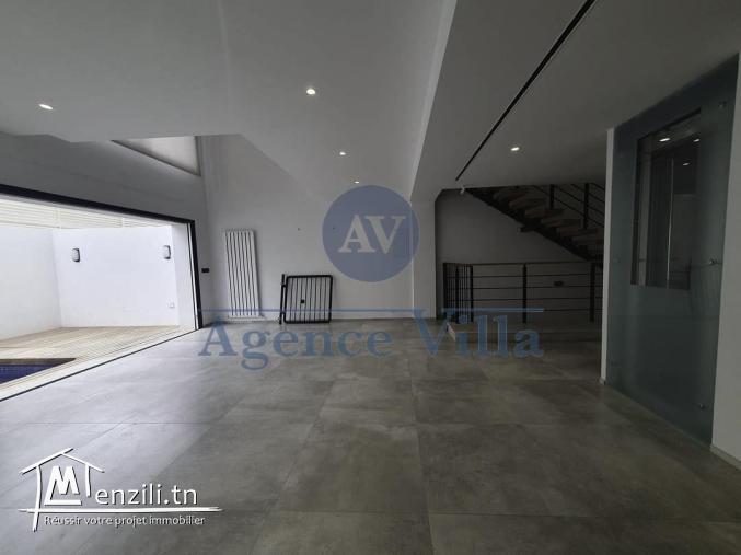 un triplex haut standing à gammarth avec piscine