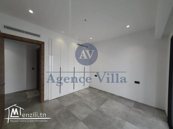 un triplex haut standing à gammarth avec piscine