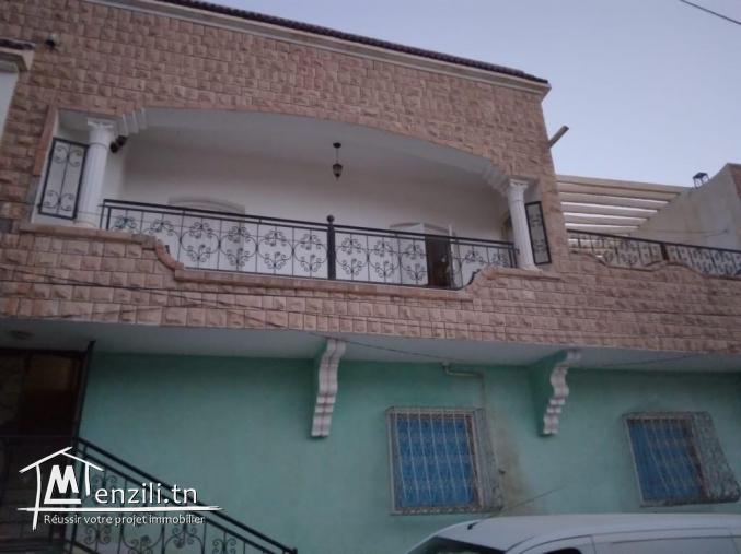 À vendre à Hay Ennour, Gafsa – 2 maisons indépendantes avec titres bleus