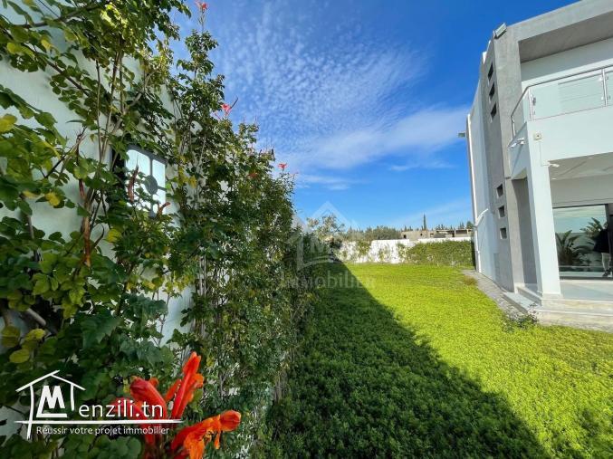 Villa S+4 toute neuve avec jardin et piscine à Hammamet Sud