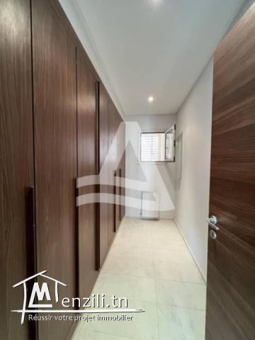 Location Appartement avec piscine au lac 2