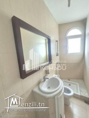 a louer etage de villa S4 a ennasr