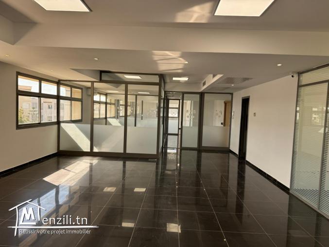 Super bureau 220 m² hs au Berge du lac 1