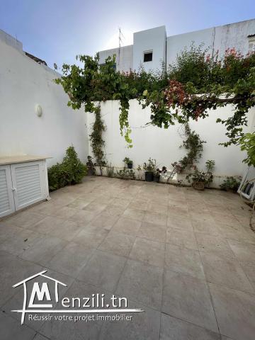 Rdc de villa à louer à La Marsa